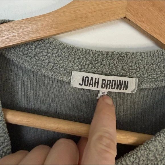 Joah brown drop shoulder sherpa pullover - Picture 3 of 5